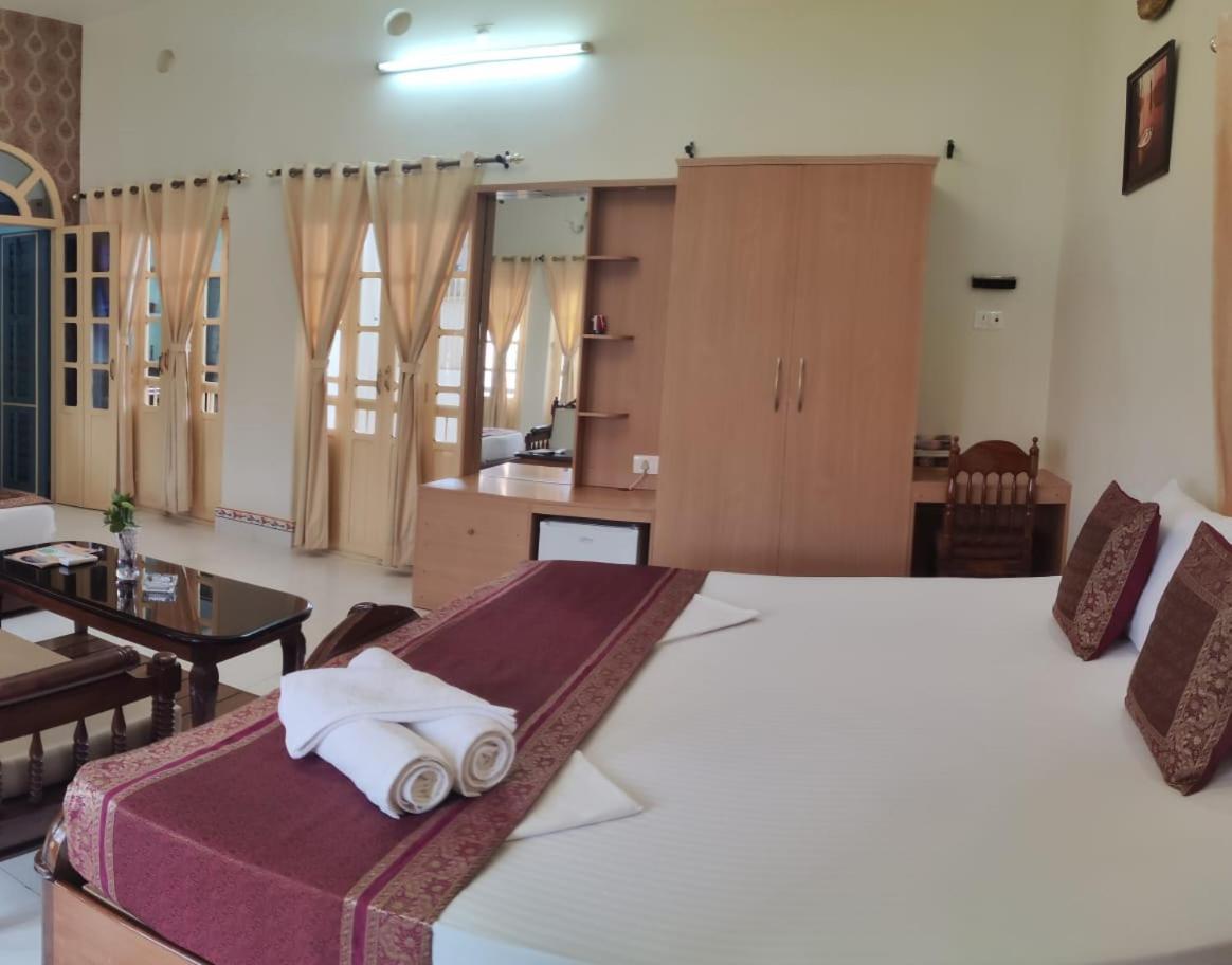Shiva Ganges View Guest House — Photos 1